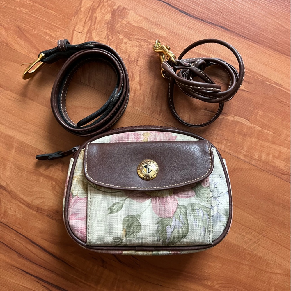 CARRYLAND U.S.A crossbody/ funnypack bag